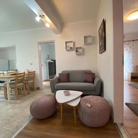 Ozrenska Basta Konukevi 3*