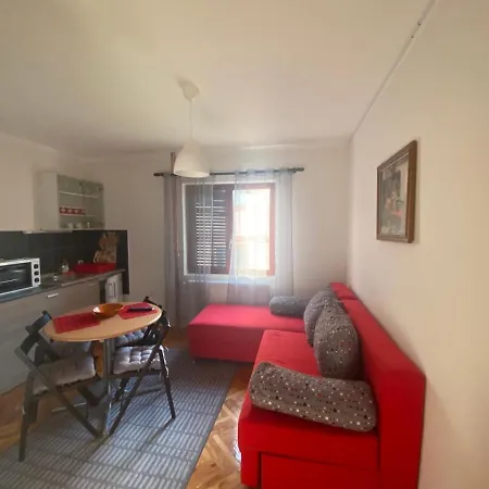 Ozrenska Basta Konukevi